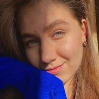 Алина Труно́ва